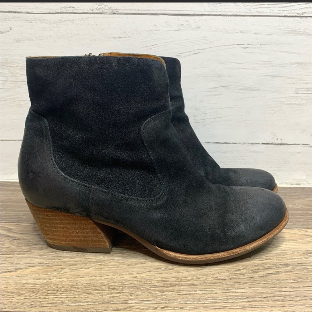 Kork Ease Sherrill Black Suede Ankle Booties